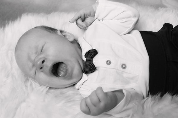 Babyfoto in schwarz-weiss von Foto and More